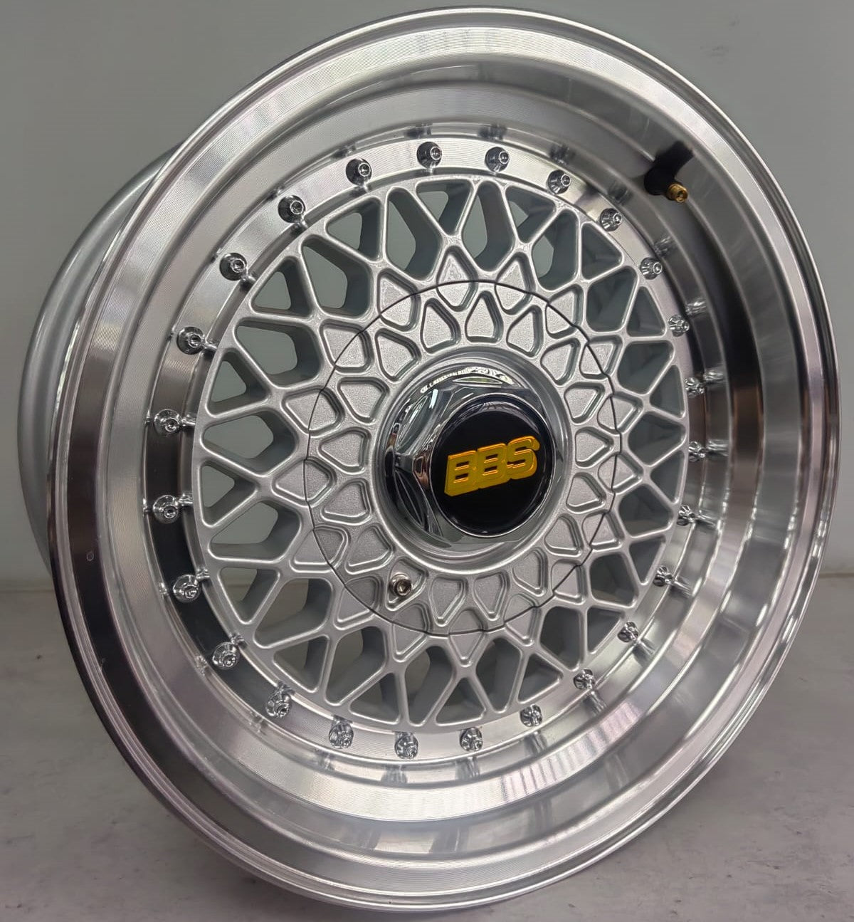 15" ZAXX LK1048 (15X7J/6-139) SILVER BBS