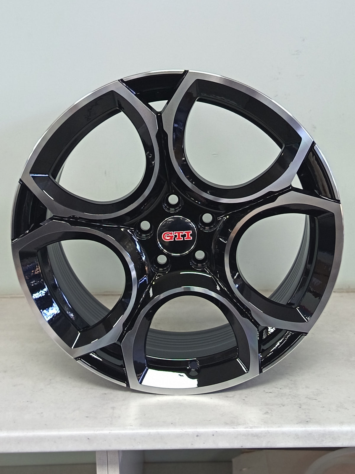 17" ZAXX XP24021 (17X7.5/5-100) BMF ET29 VW