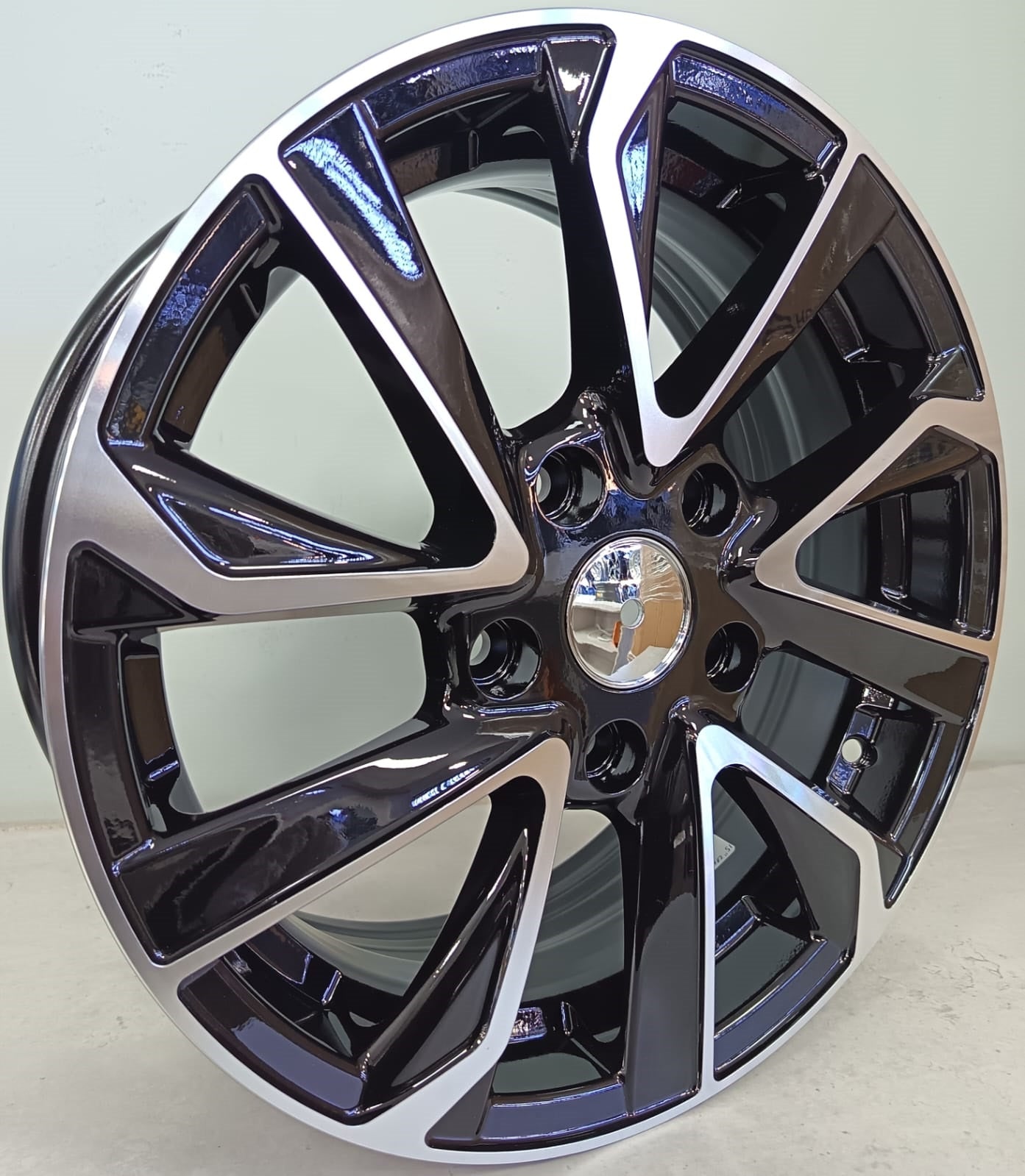 15" ZAXX XP24011 (15X6/5-114) BMF ET40