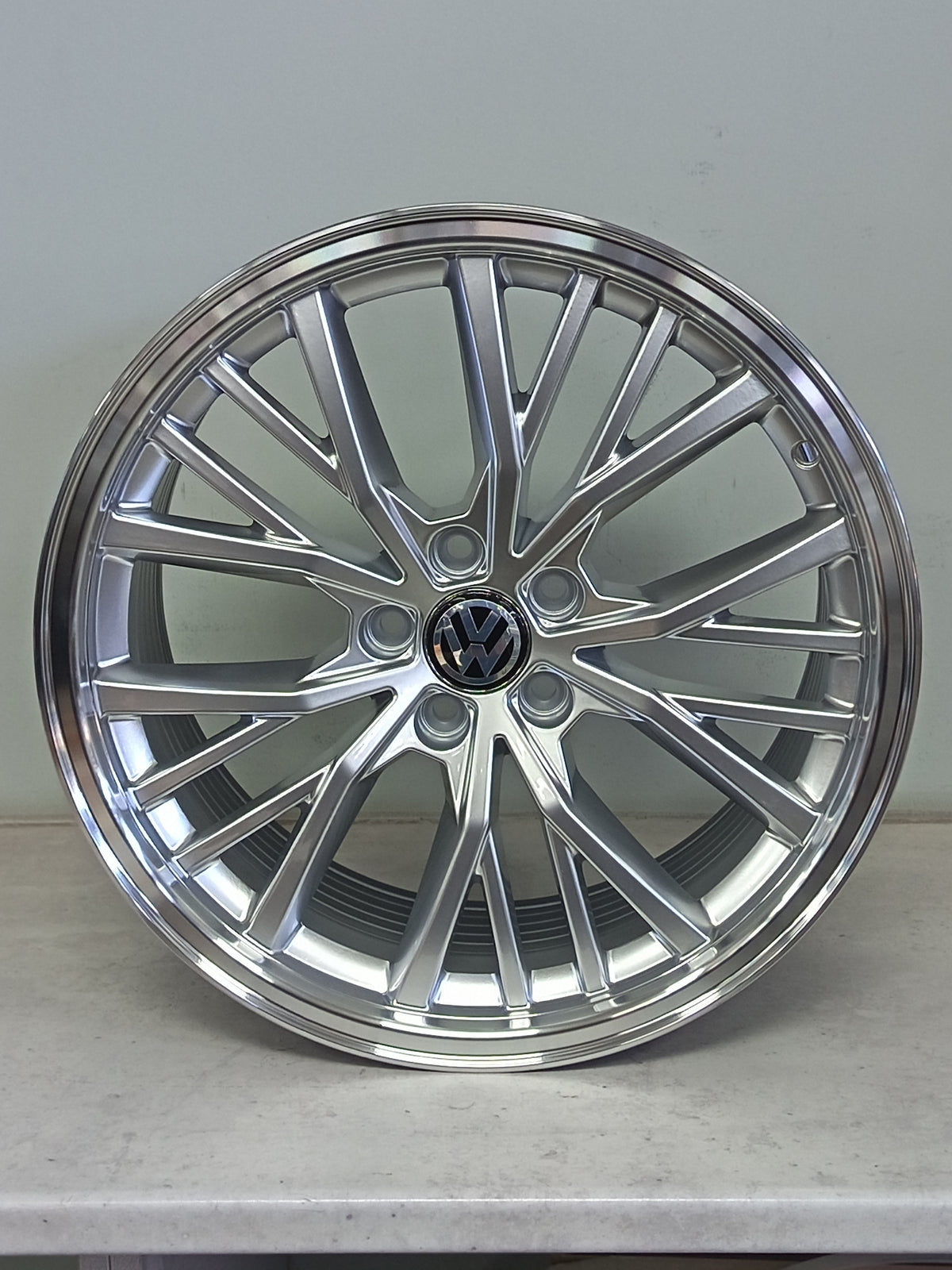 17" ZAXX XP24050 (17X8/5-100) HS ET29 VW
