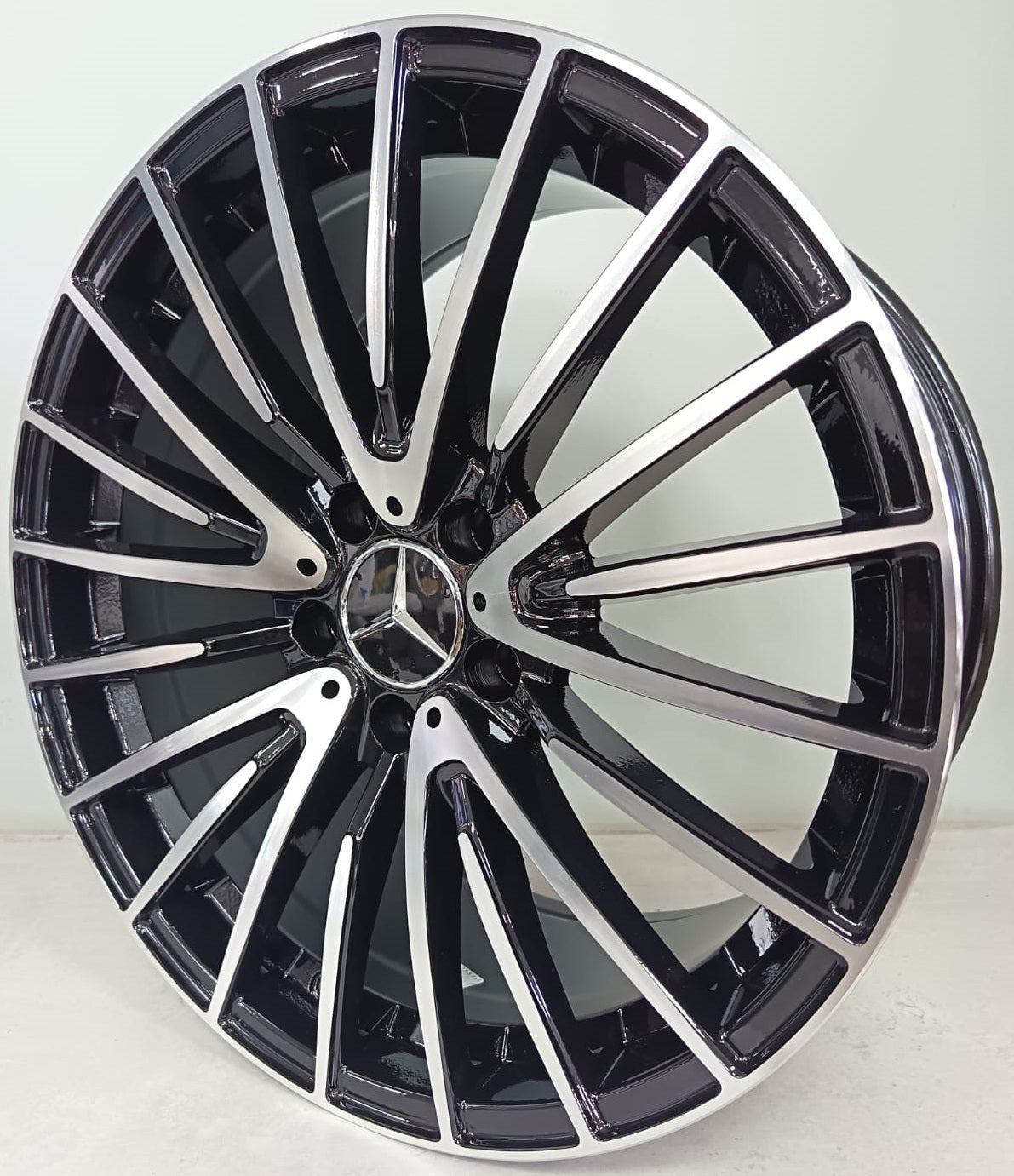 18" ZAXX 182001HB (18X8.5/5-112) MERC