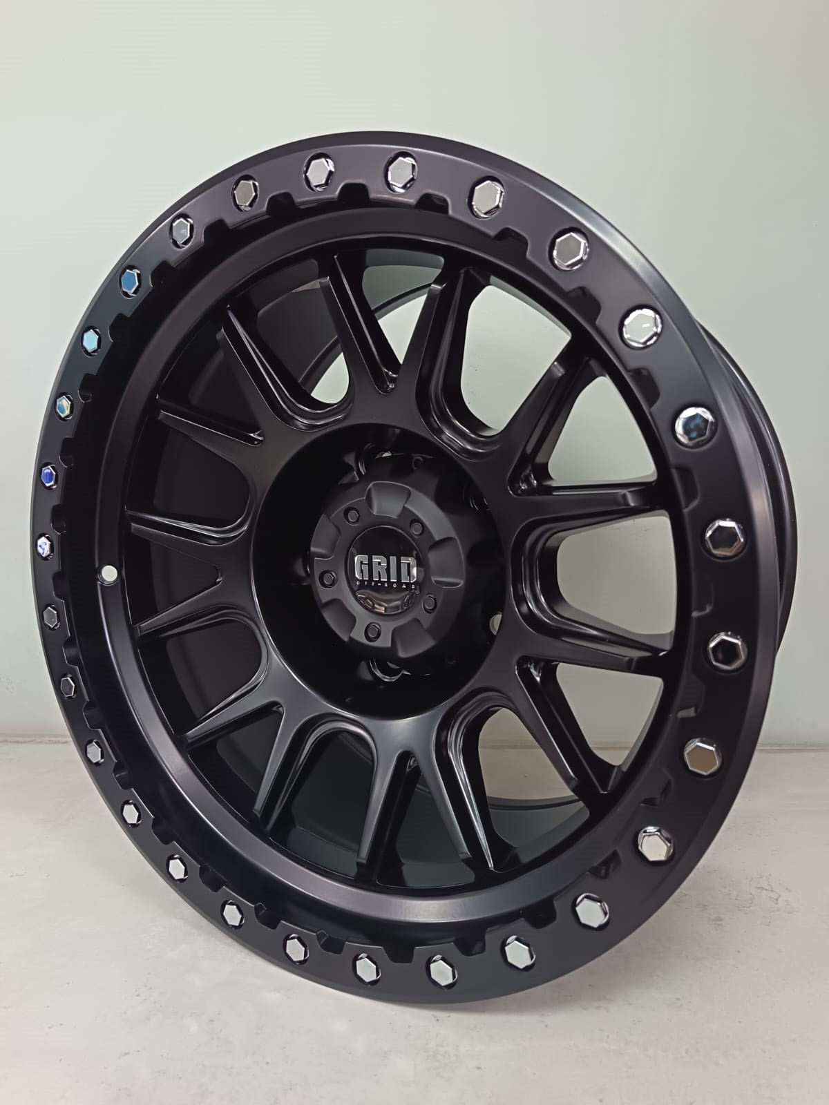 17" SSQ DOMINATOR (17X9/5-150)