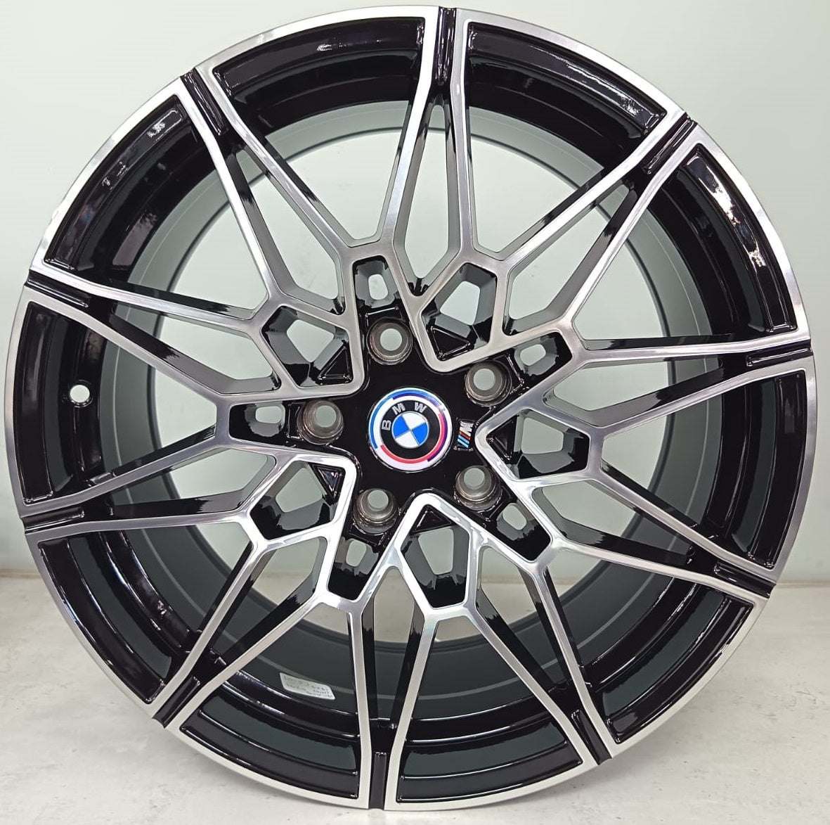 18" SSQ SS293 (18X8/9/5-120) BMW N/W