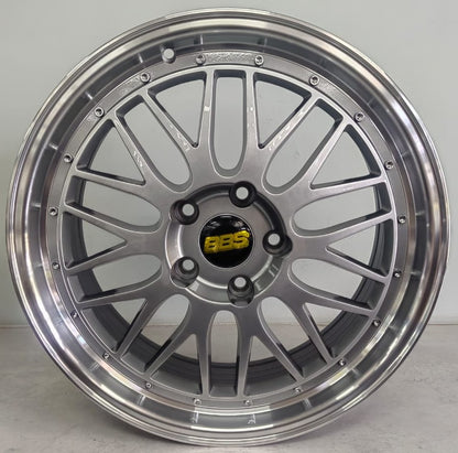 18" NDT OTA079 (18X8J/5-120) ET35 HYPBLK+MLIP BBS