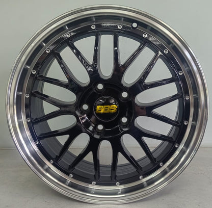 18" NDT OTA112 (18X8J/5-120) ET35 BLK+MLIP BBS