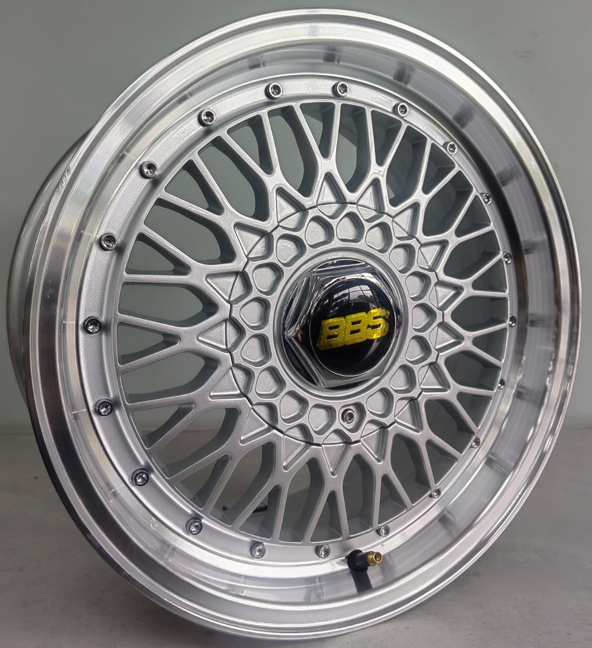 15" NDT OTA118 (15X6.5J/4-100/114) ET35 SILVML BBS