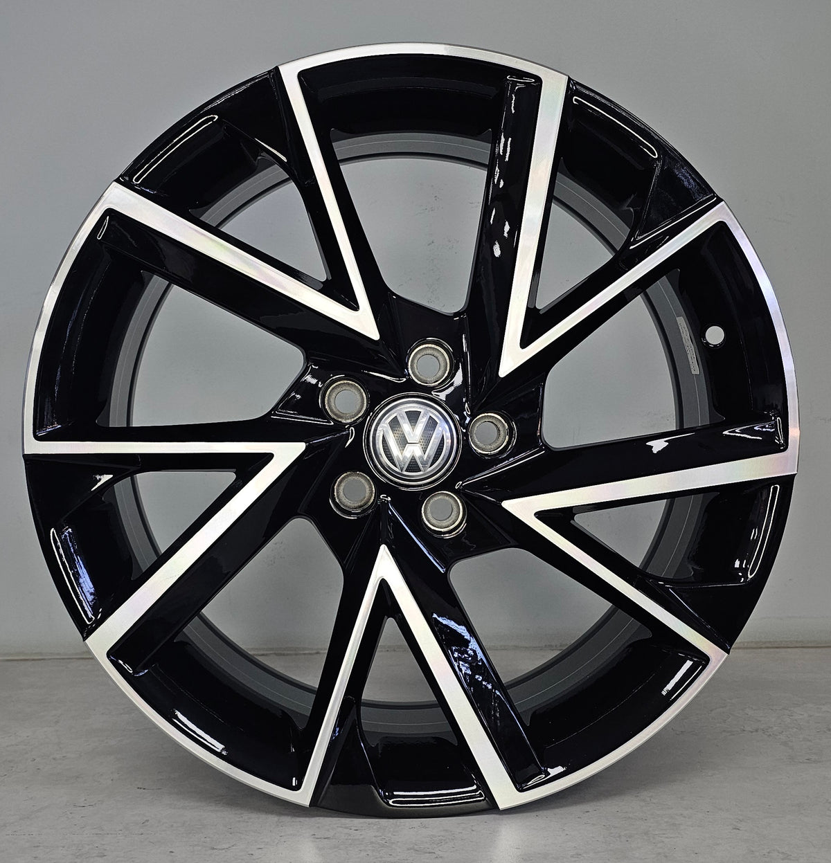 17" TWC SLT22001 (17X7J/5-100) BMF ET46 VW