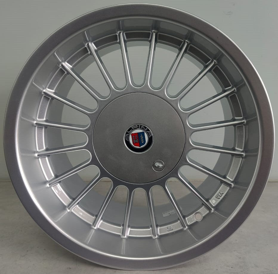 15" CONCEPT YKW5674B (15X8.25J/4-100/114) SILVER