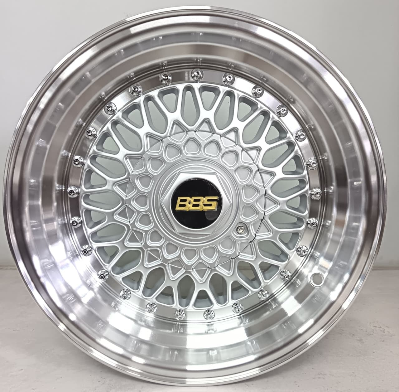15" CONCEPT 2602-23 (15X8J/4X100/114) SIL BBS